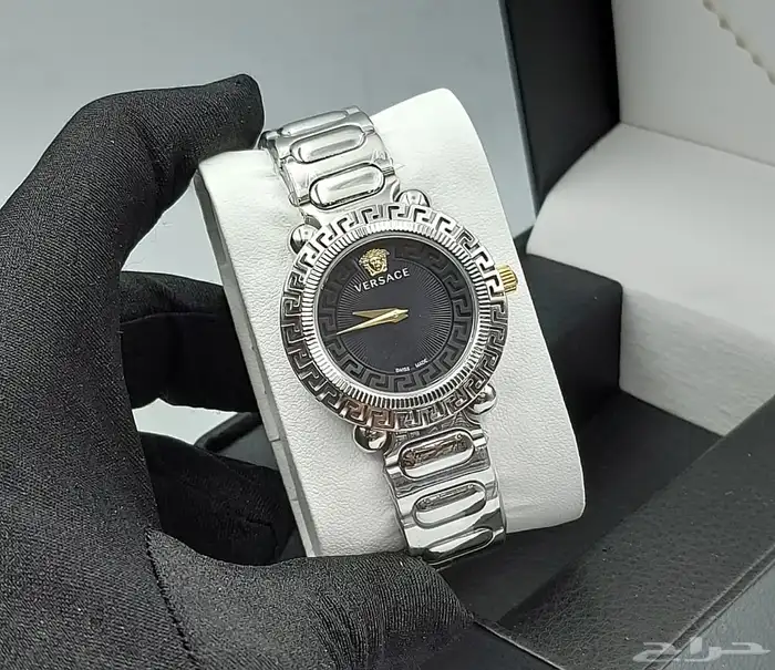ساعات نسائية فيرزاتشي Versace 1