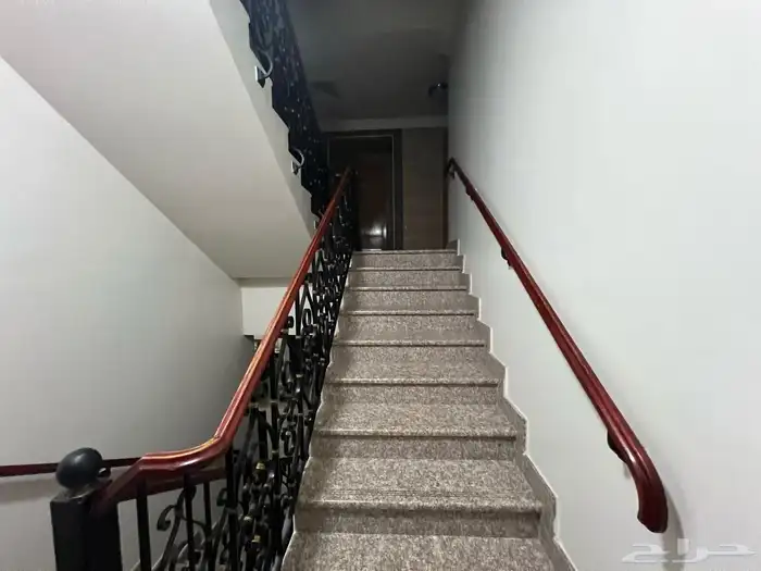 فله B2 للبيع صك حر بحي جلموده مساحة 552 1
