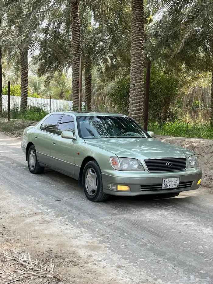 للبيع لكزس 400 LS 8