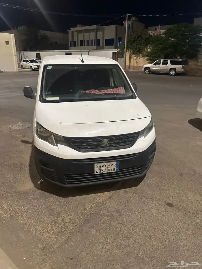 بيجو الفرنسيه 1