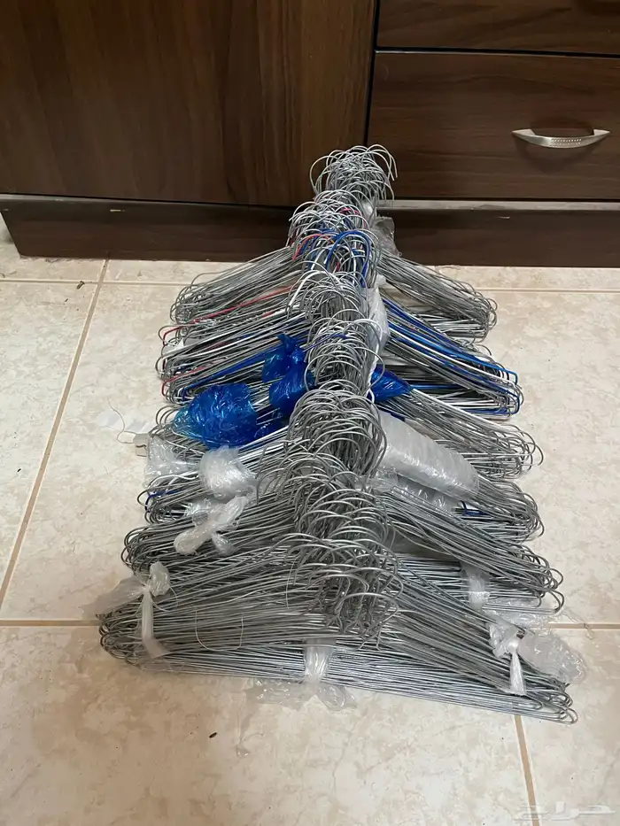 معاليق للبيع 0