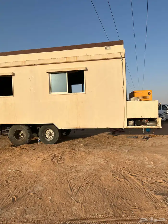 للبيع غرفه طول 16 مجلس طوله 8ونص ومقلط ومطابخ شرايح ومكيف 2