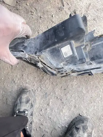 شمعة يسار و اسطب يسار كامري 2020 2
