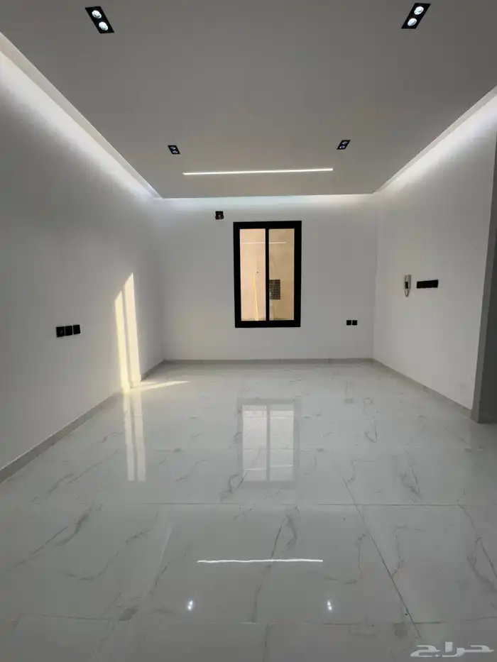 للبيع تاون هاوس علوي بحي الجنادريه موقع مميز 26