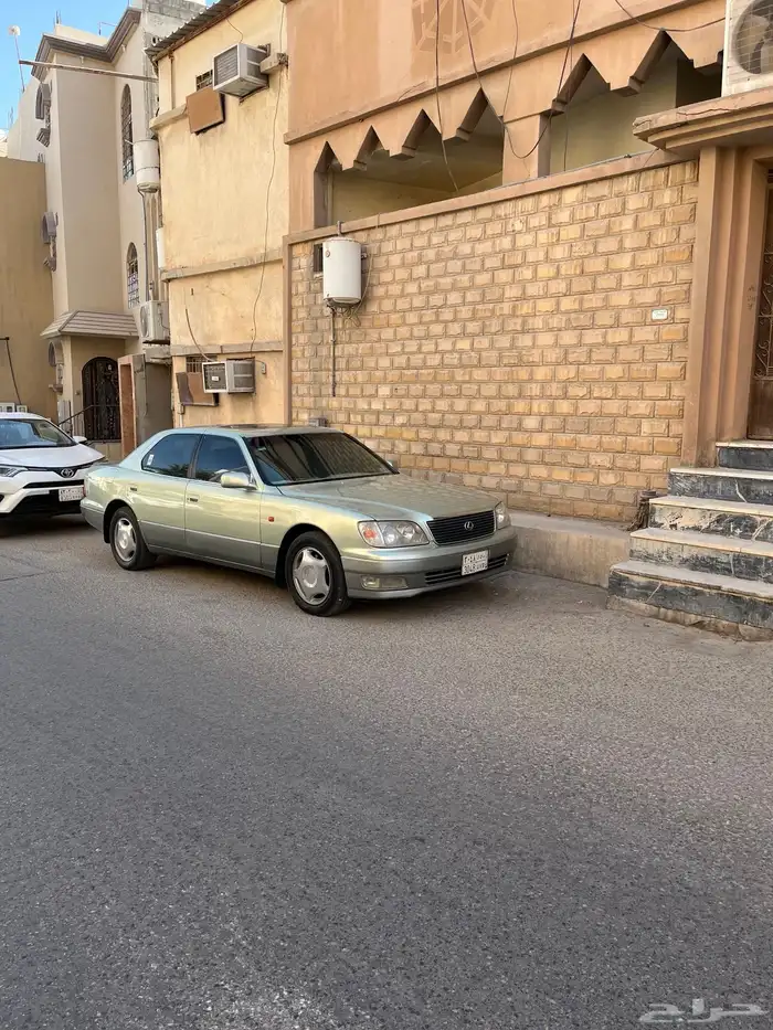 للبيع لكزس 400 LS 31