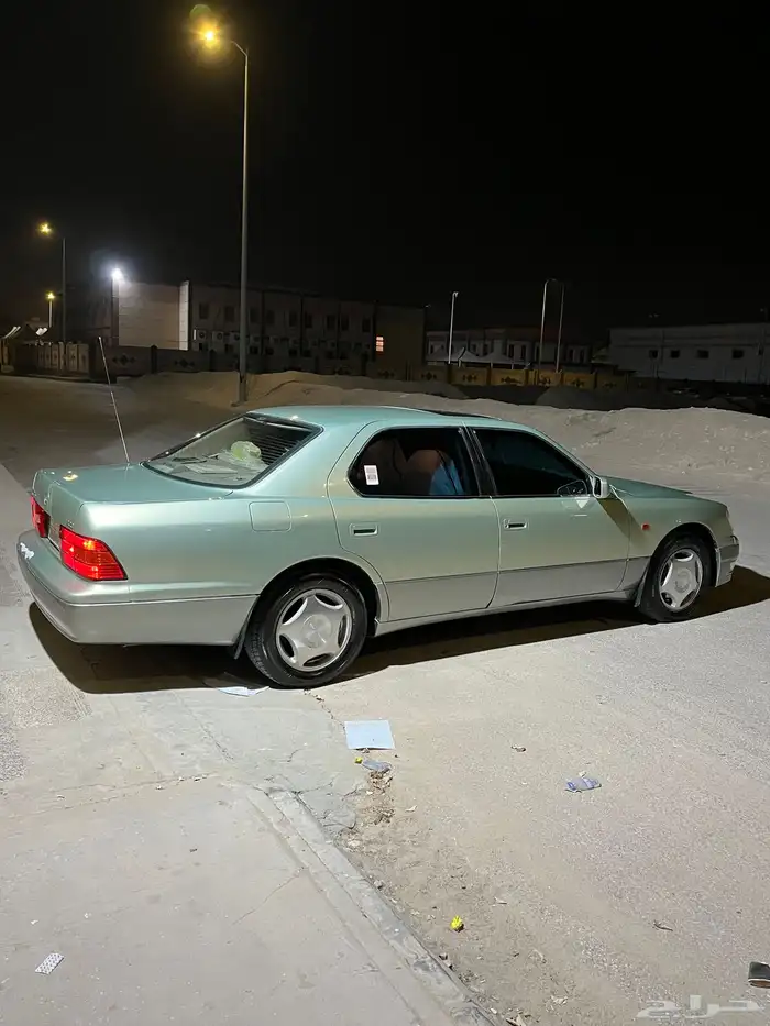 للبيع لكزس 400 LS 35