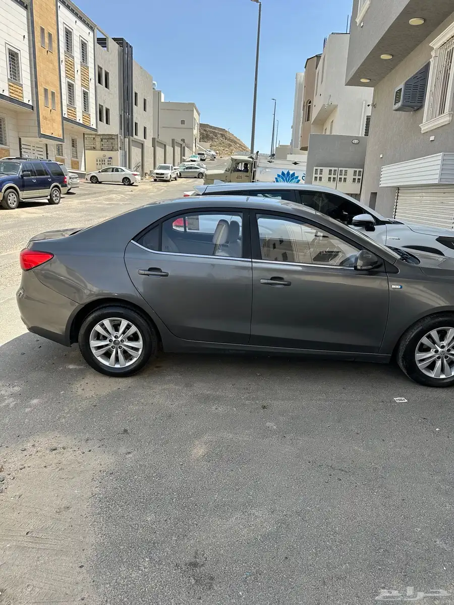 ام جي 360 3