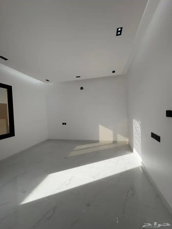للبيع تاون هاوس علوي بحي الجنادريه موقع مميز 20
