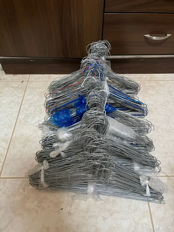 معاليق للبيع 1