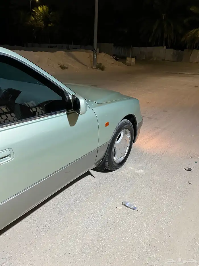 للبيع لكزس 400 LS 39