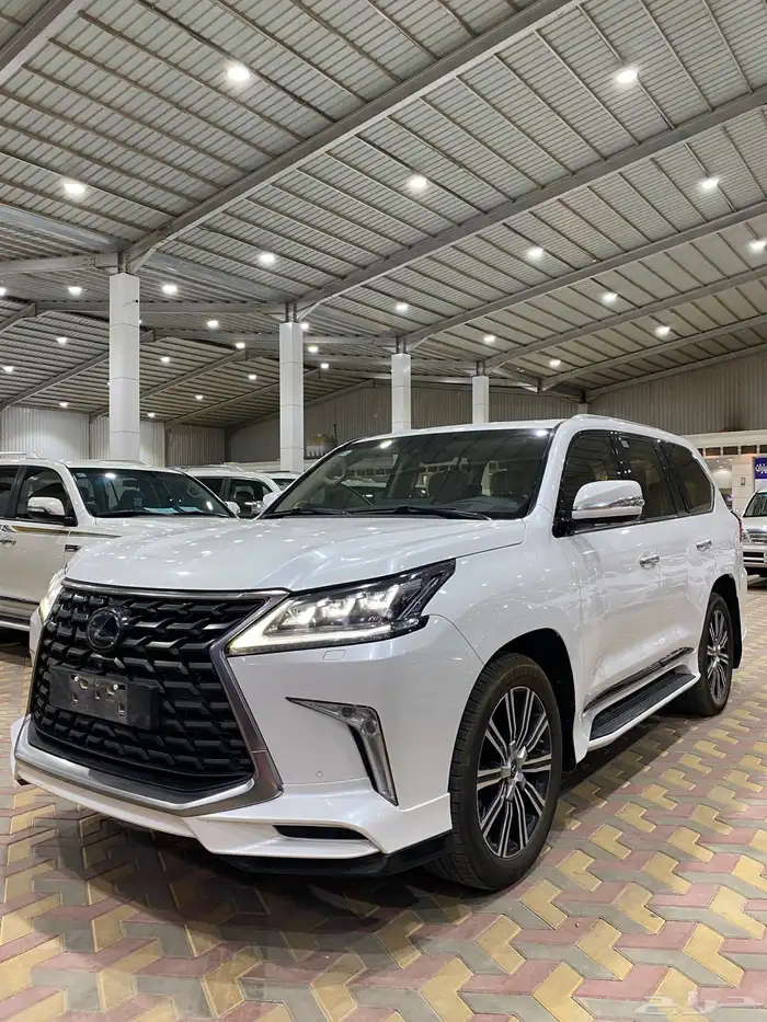 لكزس LX570s المديل 2021 العدد 141 الف 2