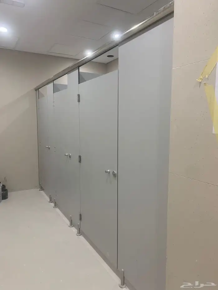 ارخص قواطع حمامات Hpl 5