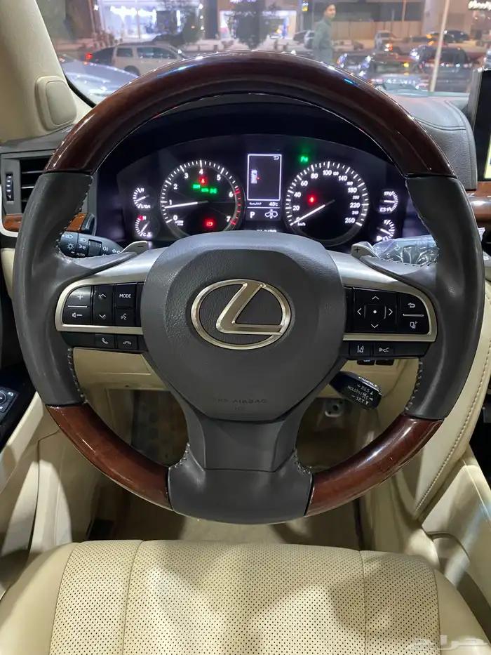 لكزس LX570s المديل 2021 العدد 141 الف 8