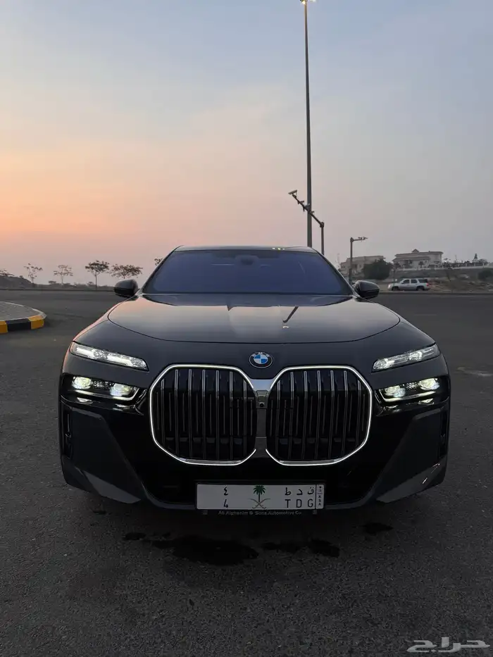 بي ام دبليو 740 ام كت فل مواصفات شبه اصفار .. 4