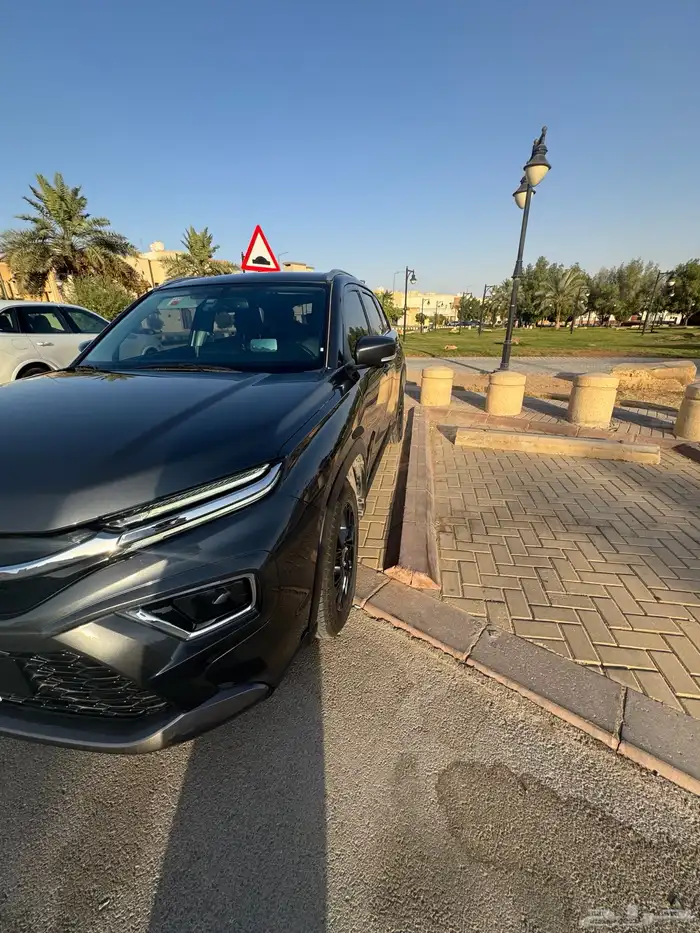 تويوتا أوربان فل كامل 2024 Toyota Urban Cruiser GLX 15