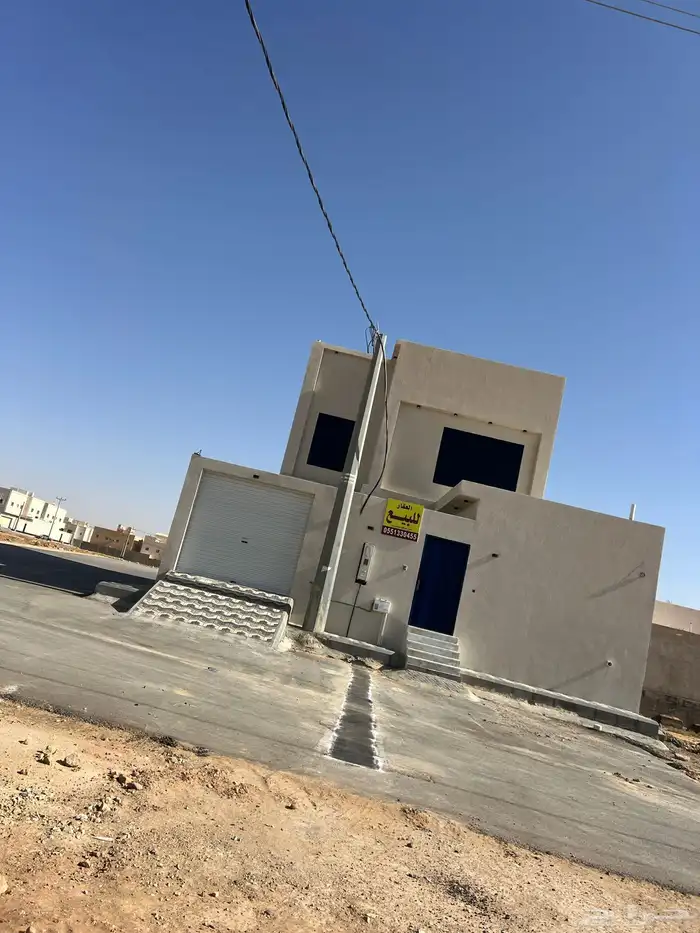 للبيع فله بحي السلمان ببريده على شارعين ومسجد 0