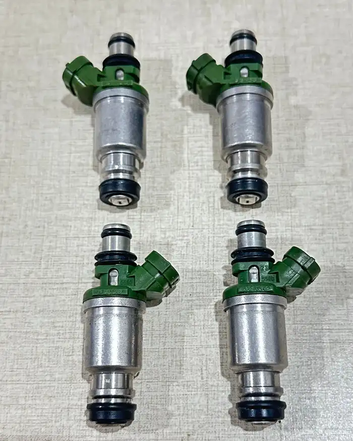 بخاخات تويوتا كامري مودي 98-2002 اربعه سلندر اصليه وكاله 1