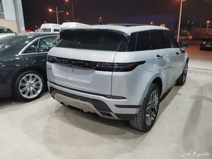 رنج روفر ايفوك DYnamic se2024 13