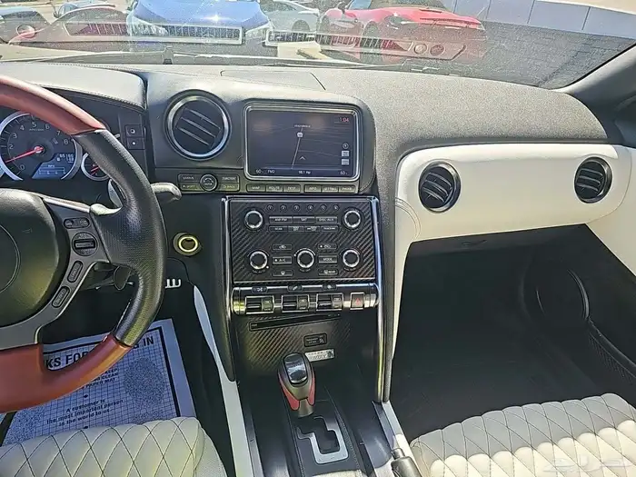نيسان gtr موديل 2015 7
