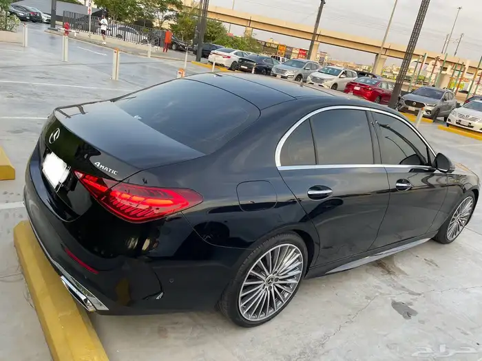 مرسيدس C 300 AMG LINE موديل 2024 3