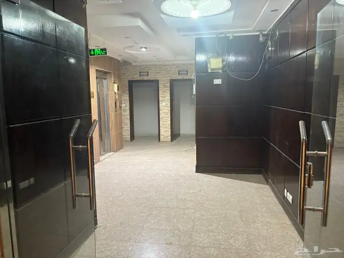 للبيع عمارة تجارية سكنية بحي الدويخلة 3
