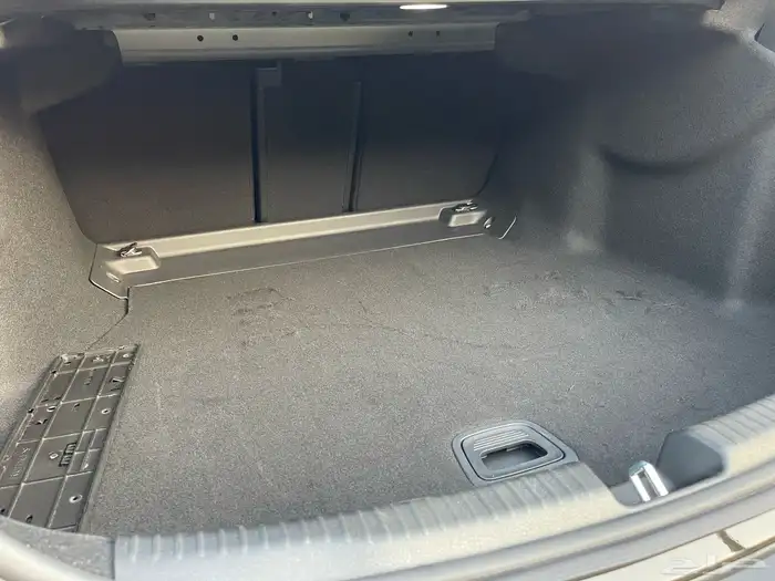 مرسيدس C 300 AMG LINE موديل 2024 19