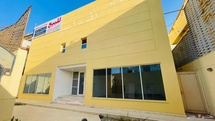 موقع تجارية شارع قريش عليه فيلا 73