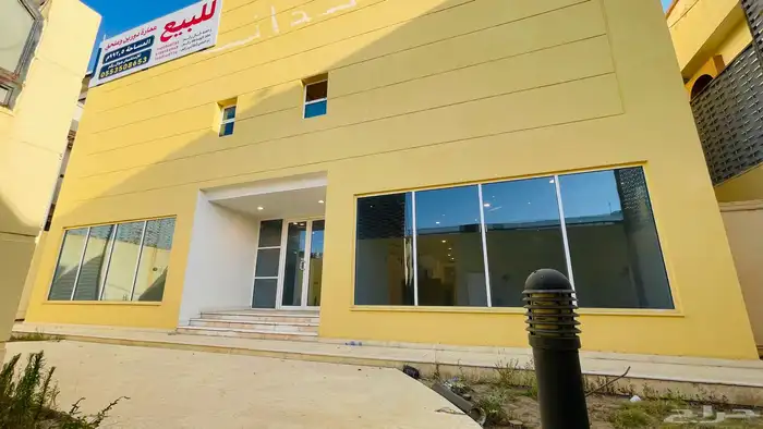 موقع تجارية شارع قريش عليه فيلا 75