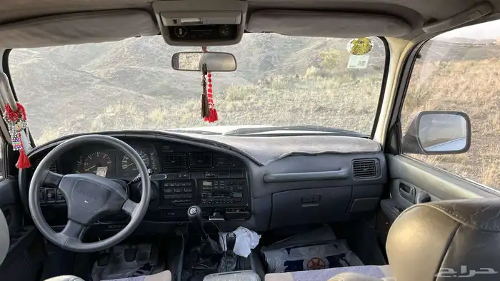 تويوتا لاندكروزر 12