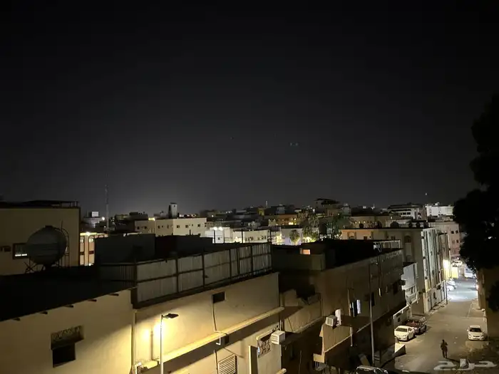 عمارة للبيع ثلاثة ادوار في حي الريان 6