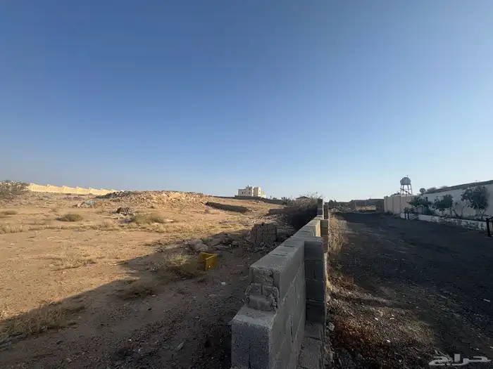 ارض خام في العرج 28.000م قريب من الجامعة 14