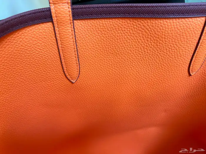 شنطة لاكوست جديده ونظيفه 3