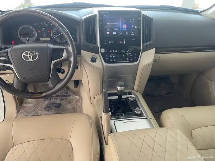 لاندكروزر GXR 2020 سعودي ديزل نظيف جدا 17