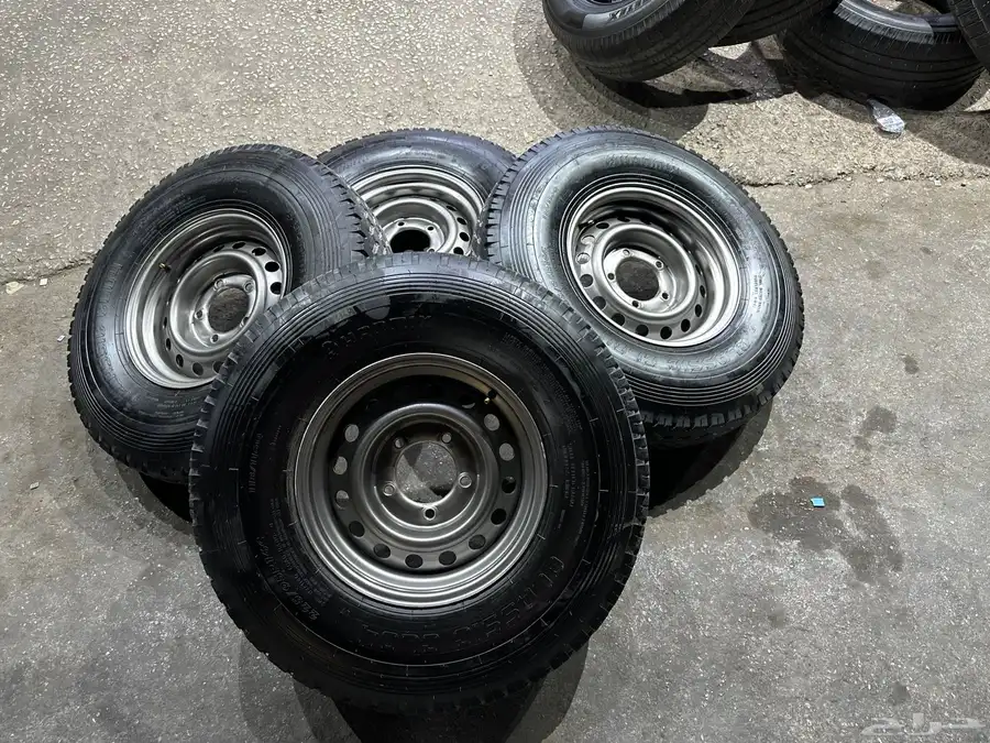 جنوط هلل شاص او جيب مع كفرات صيني 225 95 16 تاريخ 24 21