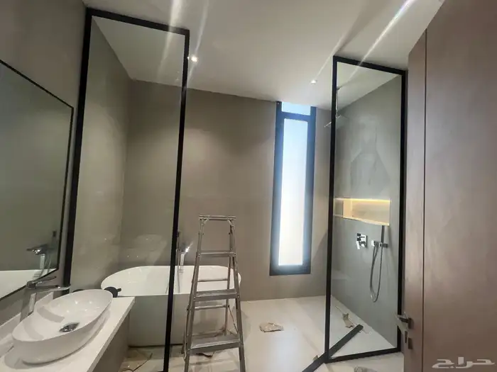 زجاج سكريت 8