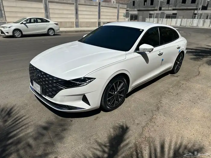 هونداي ازيرا 2022 فل كامل تم البيع . 21