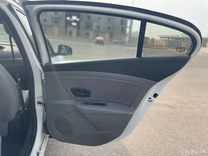 رينو فلوانس Renault Fluence 32