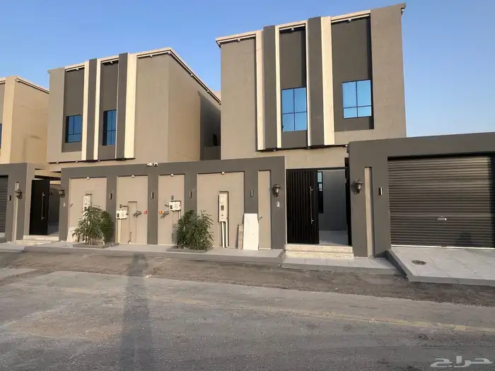 فلل فاخرة للبيع على الكود بحي الشعلة مع مصعد 1