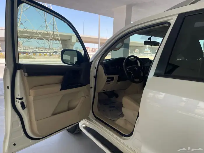 لاندكروزر GXR 2020 سعودي ديزل نظيف جدا 14