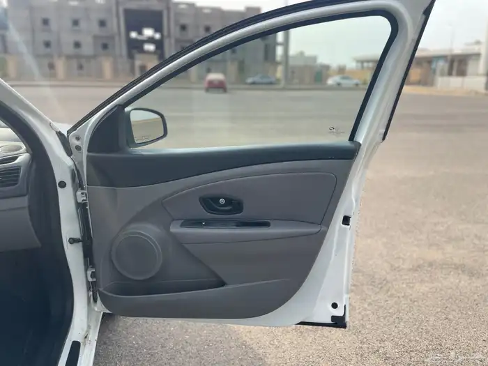رينو فلوانس Renault Fluence 29