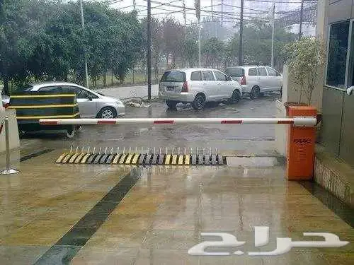 بوابة دخول وخروج السيارات Brrier Gate 4