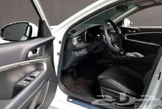 جينيسيس 2023 G70 6