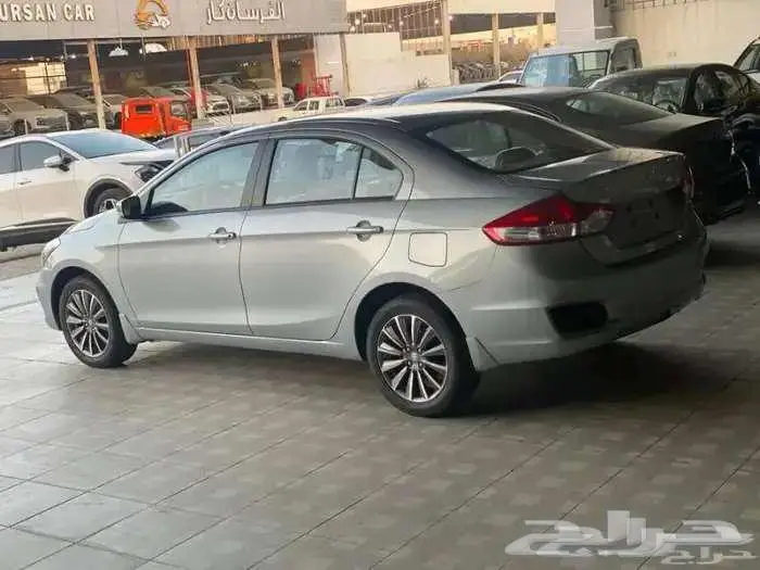 سوزوكس سياز 2024 بافضل سعر 3