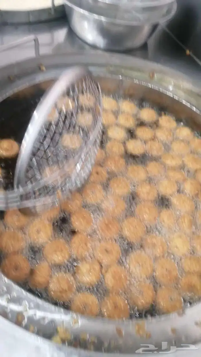 حمص وفلافل فاخر 4