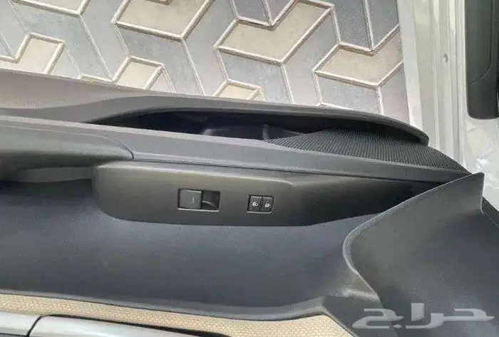 تويوتا كامري طيس بنزين كويتي 2025 18