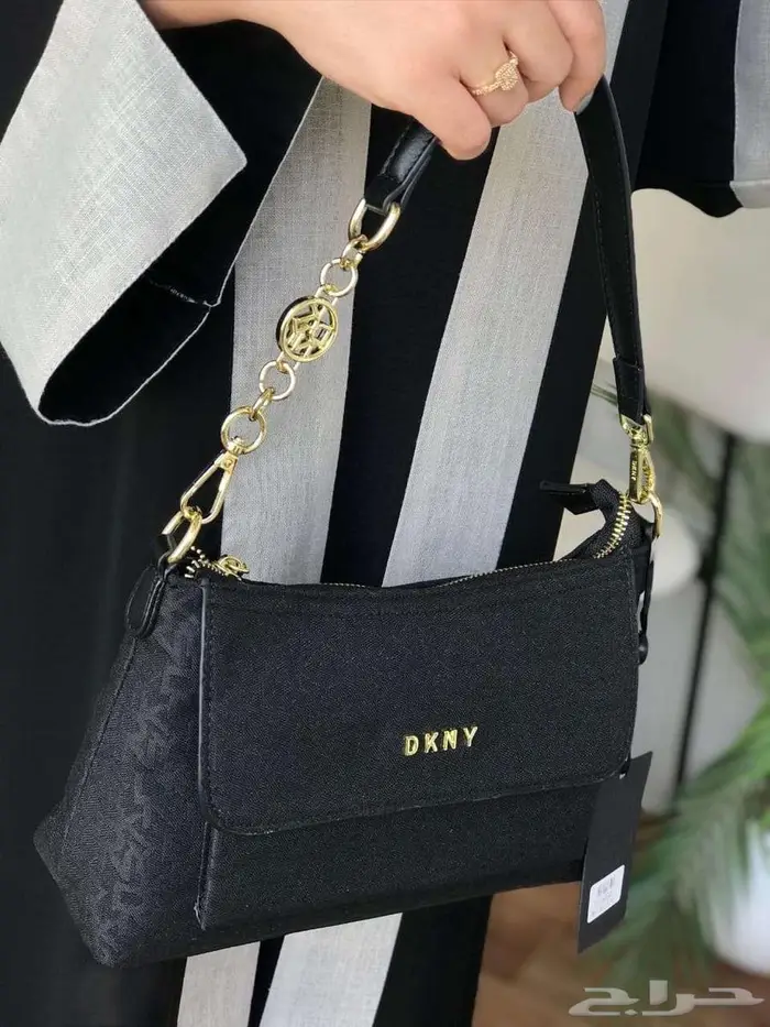 شنط ماركة دكني صممت للمرأة لا تقبل إلا بالكمال شنطات DKNY 5