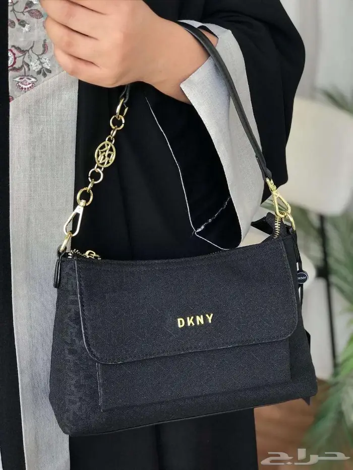 شنط ماركة دكني صممت للمرأة لا تقبل إلا بالكمال شنطات DKNY 2