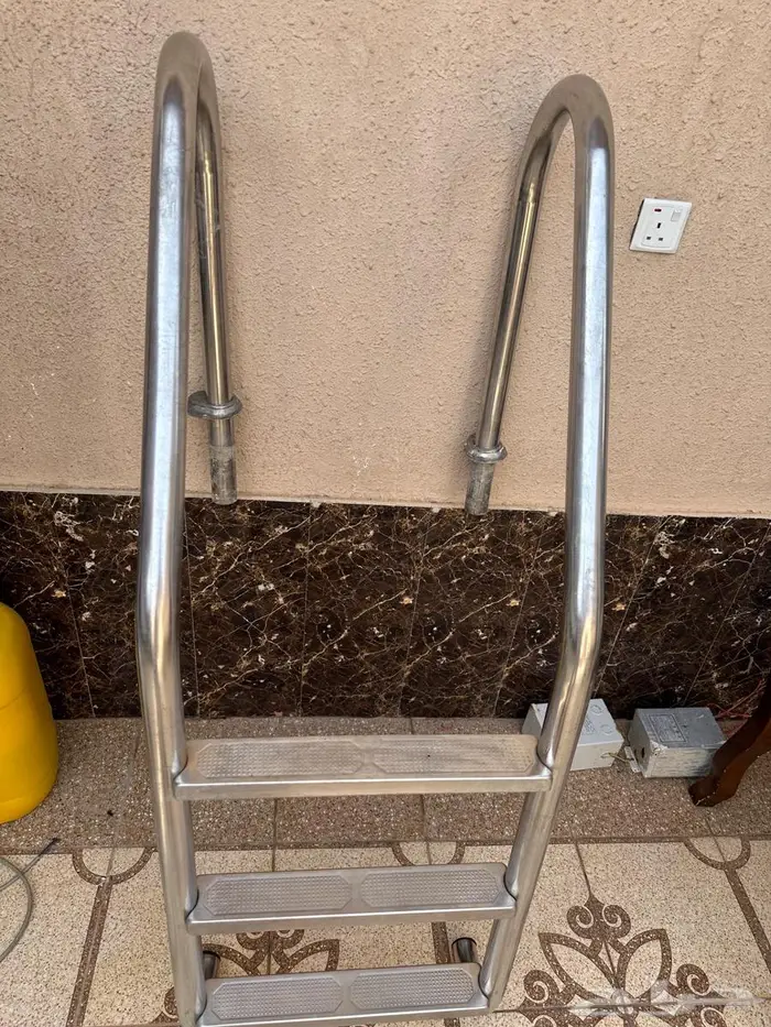 سلم مسبح 3 و 4 و 5 درجات استيل 5