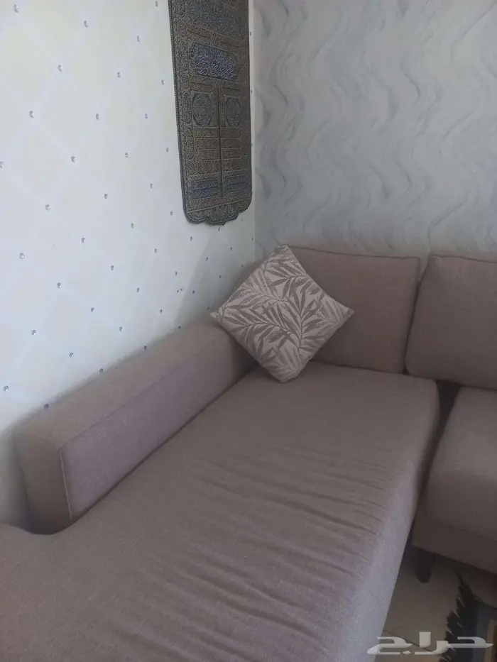 للبيع مكيف سبليت 18 وكنب زاوية 3