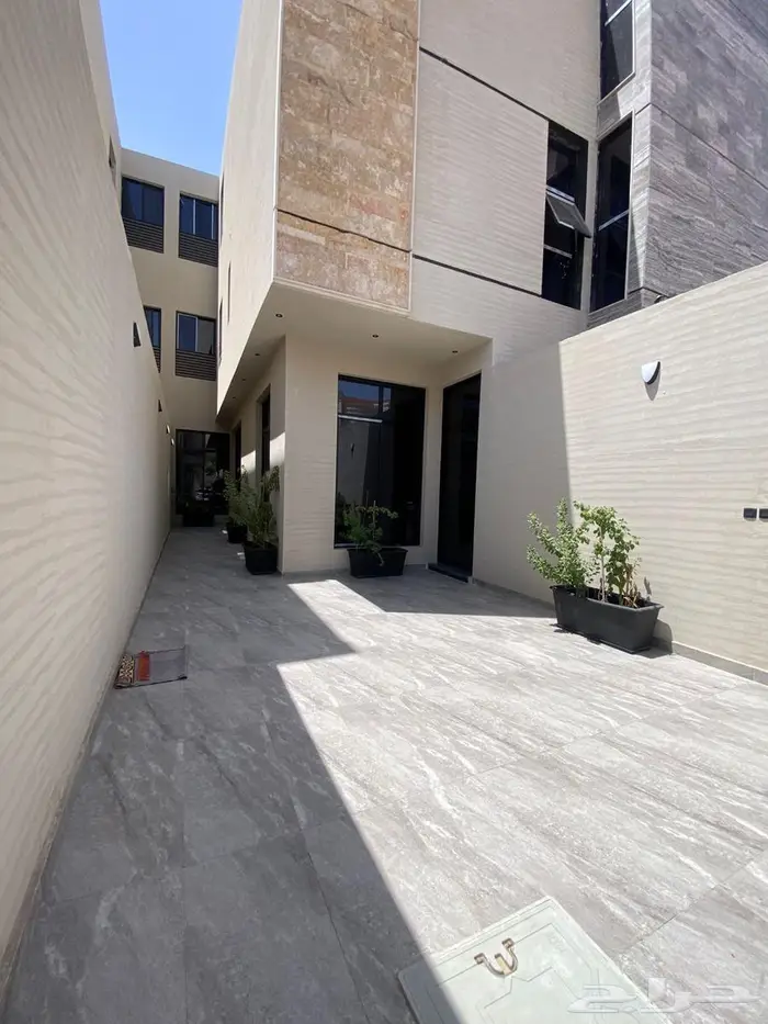 للبيع دور أرضي في الرياض حي قرطبة   عرض رقم H822 1